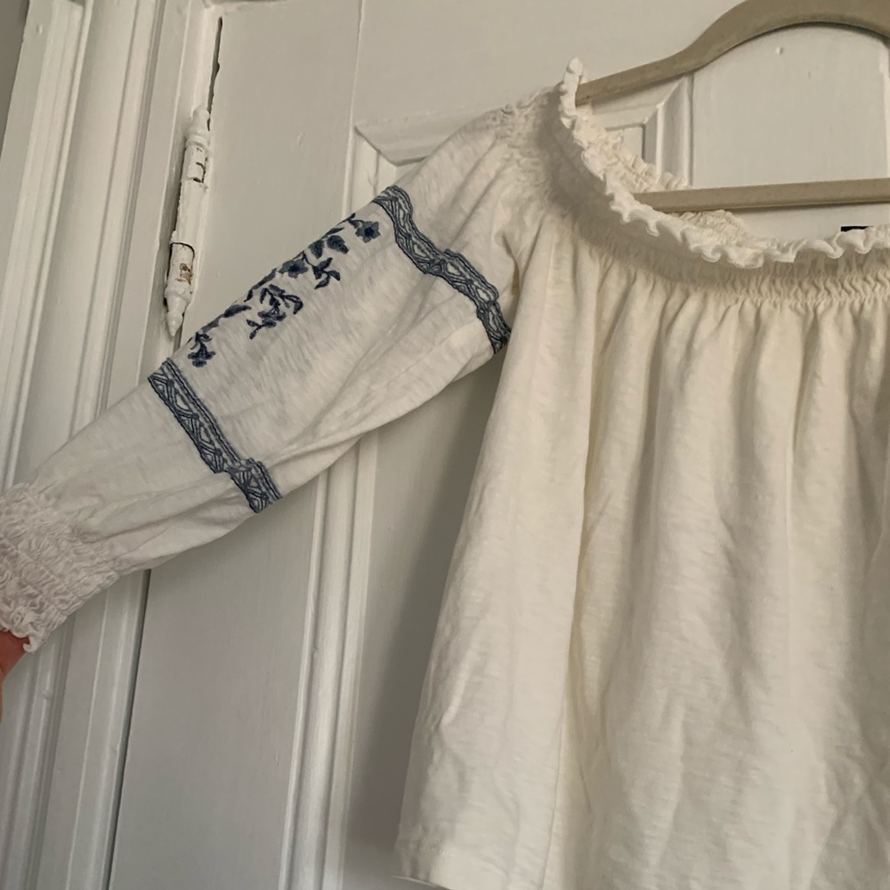 White off the shoulder American Eagle shirt